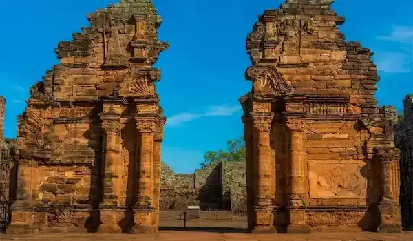 Excursión a las Minas de Wanda y Ruinas Jesuíticas de San Ignacio en Misiones