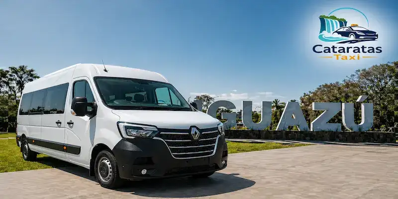 Renault Master van para grupos en Puerto Iguazú — hasta 15 pasajeros y 15 valijas